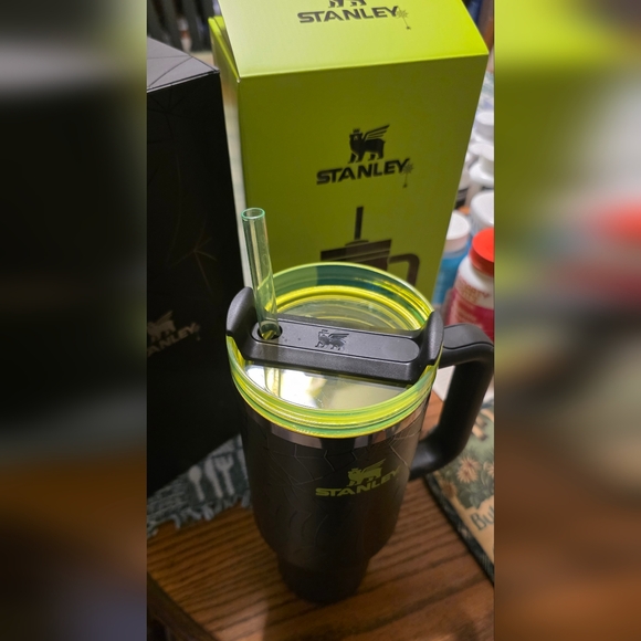 Stanley Black and Green Tumbler - Picture 2 of 4